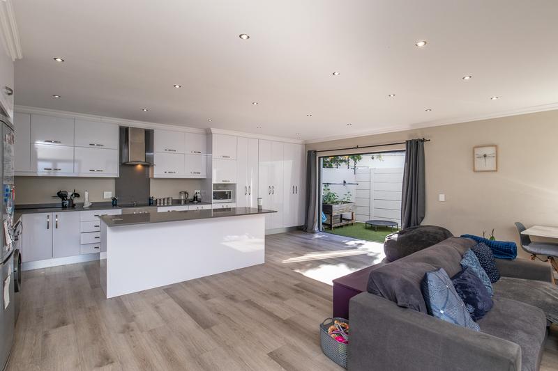 To Let 3 Bedroom Property for Rent in Constantia Western Cape